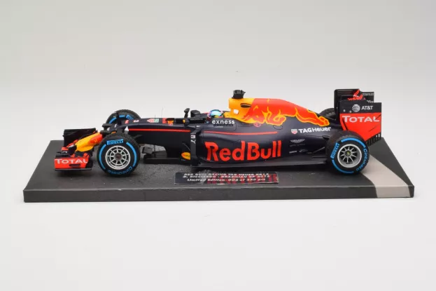 Minichamps Red Bull F1 Rb12 Tag Heuer N 3 Brazilian Gp 2016 D.ricciardo 1:18 117161203